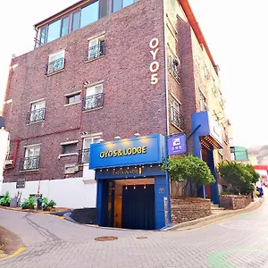 Хостел Oyo Myeongdong 5